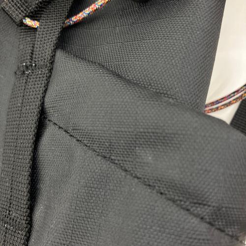 MOUNTAIN HARD WEAR (マウンテンハードウェア) バックパック ブラック スクランブラー25
