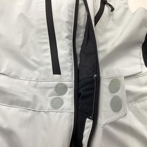 BURTON (バートン) AK GORE CYCLC BIB スノーボードウェア(パンツ) メンズ SIZE M ホワイト