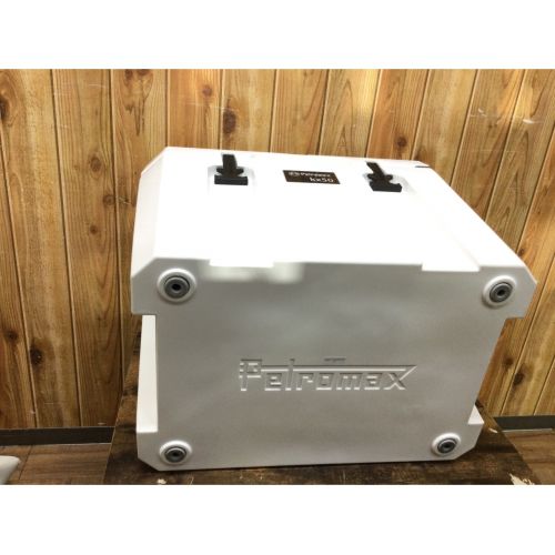 PETROMAX (ペトロマックス) クーラーボックス 50L ホワイト ウルトラパッシブクーラー kx50