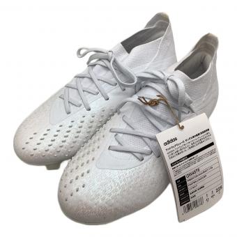 adidas (アディダス) サッカースパイク キッズ SIZE 22.5cm ホワイト 2023春夏モデル プレデター アキュラシー.1 FG GW4570
