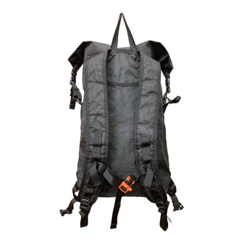 Hyperlite Mountain Gear (ハイパーライトマウンテンギアー) バックパック 約30L ブラック Summit Pack ”Black” 21-30L(日帰り)