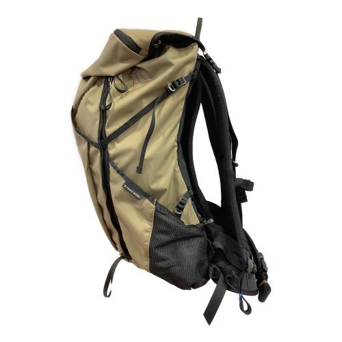 PAAGO WORKS (パーゴワークス) バックパック ダークベージ BUDDY33 背面長 約41～45cm 31-40L(山小屋泊)