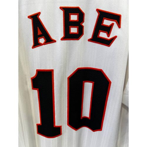 読売ジャイアンツ (ヨミウリジャイアンツ) 応援グッズ SIZE O ホワイト×オレンジ 【10】阿部 慎之助 ユニフォーム 2012チャンピオンバッチ付 プロコレ