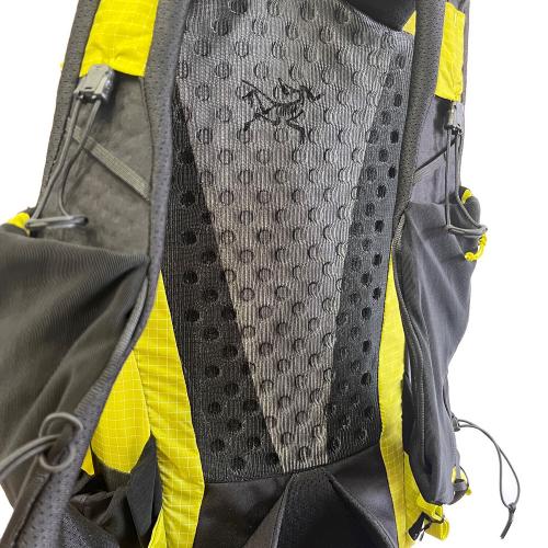 ARC'TERYX (アークテリクス) バックパック グリーン AERIOS30 背面長 約41～45cm 21-30L(日帰り)