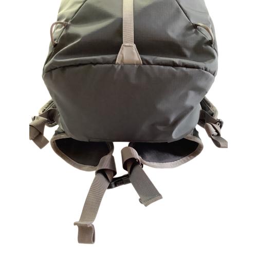 Patagonia (パタゴニア) バックパック SIZE S グレー 48910 テラヴィア・パック 背面長 約41～45cm 21-30L(日帰り)