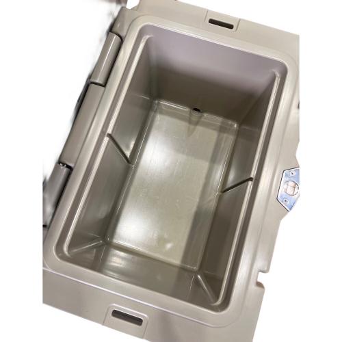 クーラーボックス 約35L カーキ