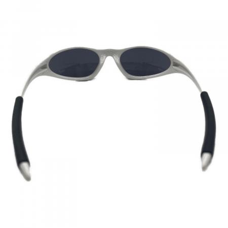 OAKLEY (オークリー) サングラス ホワイト 廃盤品 MINUTE 1.0