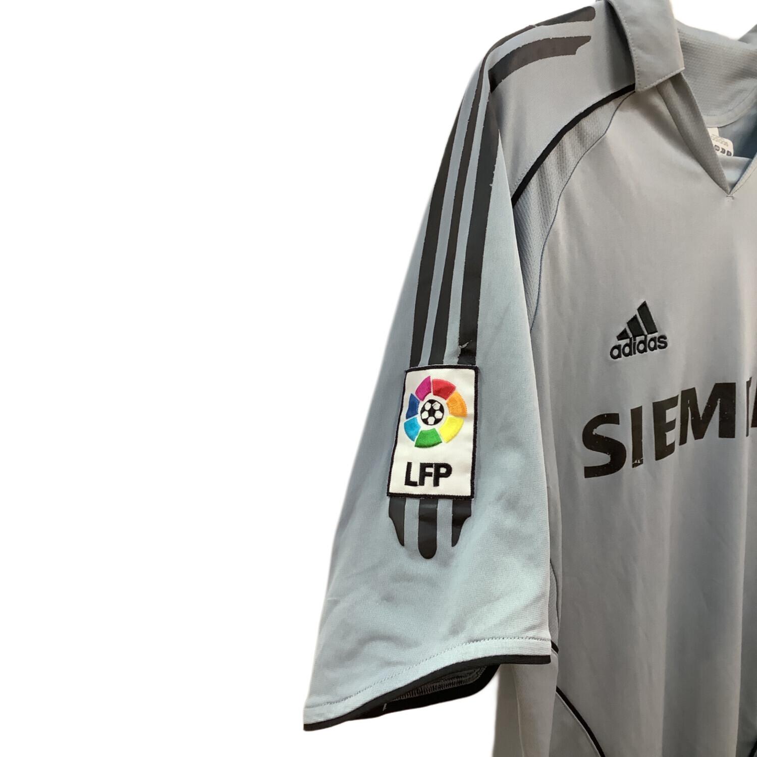 レアル・マドリード サッカーユニフォーム メンズ SIZE O グレー 05-06