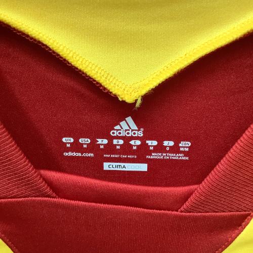 スペイン代表 (スペインダイヒョウ) サッカーユニフォーム X53272 メンズ SIZE O レッド