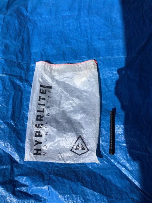 Hyperlite Mountain Gear (ハイパーライトマウンテンギア) 登山用テント ヨゴレ有 ポール別売り MID1 137cm (W) x 271cm (L)x 137cm (H) 1人用 程度B スカートなし