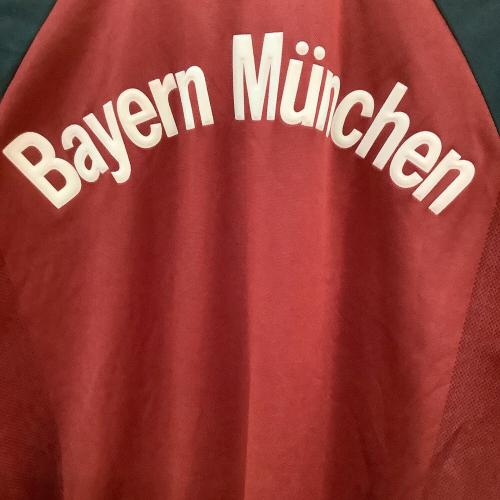 バイエルン・ミュンヘン サッカーユニフォーム メンズ SIZE O レッド×ブラック 2002-2003シーズン ホーム 694721