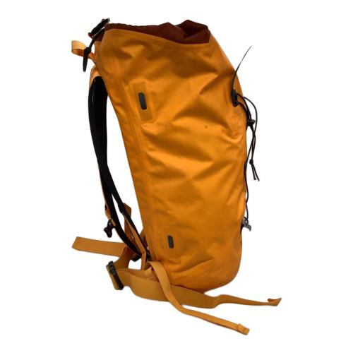 ARC'TERYX (アークテリクス) バックパック オレンジxブラウン オレンジ ALPHA FL 45