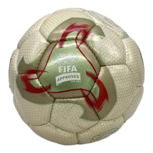 adidas (アディダス) フィーバーノヴァ サッカーボール 2002FIFAワールドカップ公式球 ライトグリーン
