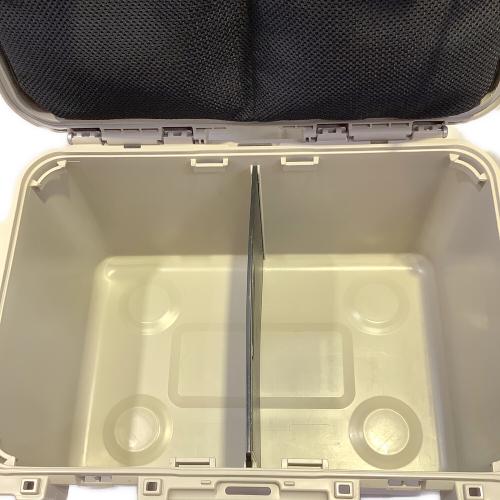 Yeti (イエティ) 収納ケース ※ストラップ欠品 W51.8cm×D37.6cm×H28.7cm ロードアウト ゴーボックス30 タン