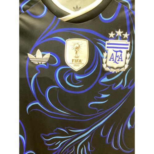 アルゼンチン代表 (アルゼンチンダイヒョウ) サッカーユニフォーム JM8395 2026シーズン・アウェイ SIZE L ブラック×ブルー
