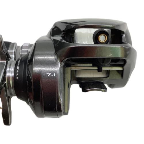 SHIMANO (シマノ) メタニウム HG ベイトリール リール 5RL282000 ケース付