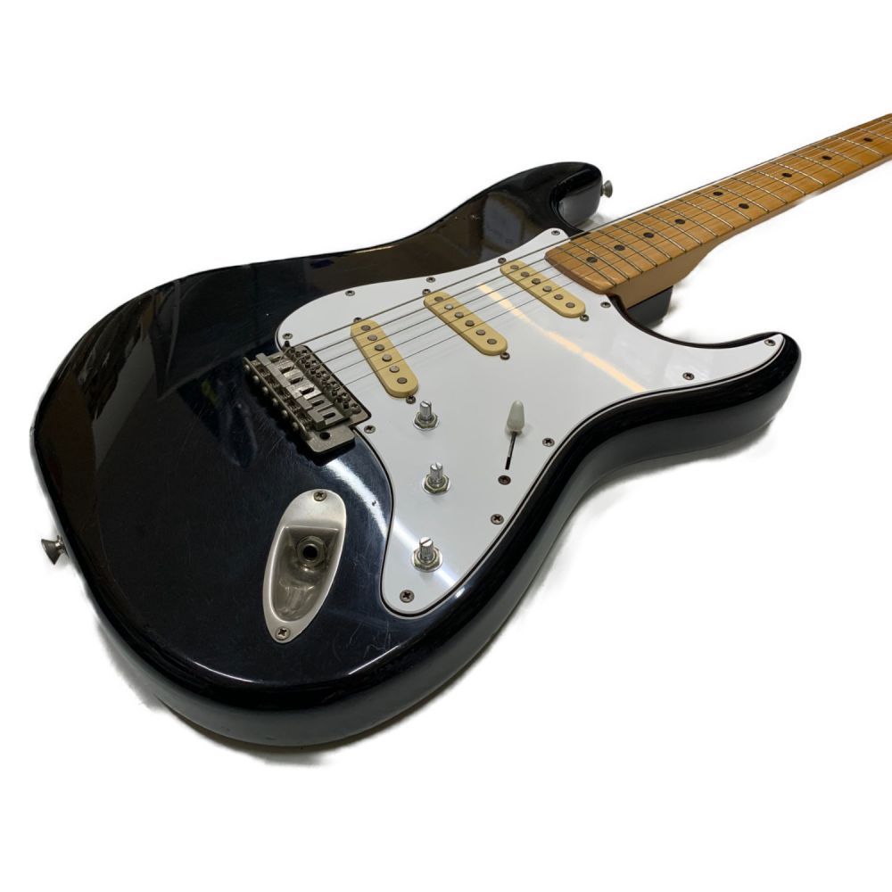 Fernandes Stratocaster 70’s 希少石ロゴ！