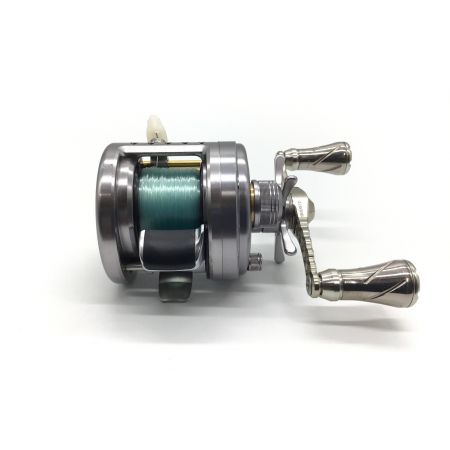 シマノ　カルカッタコンクエスト200DC 09年製 SHIMANO (シマノ) 09 カルカッタ コンクエスト 200DC 09CT-CNQ200D