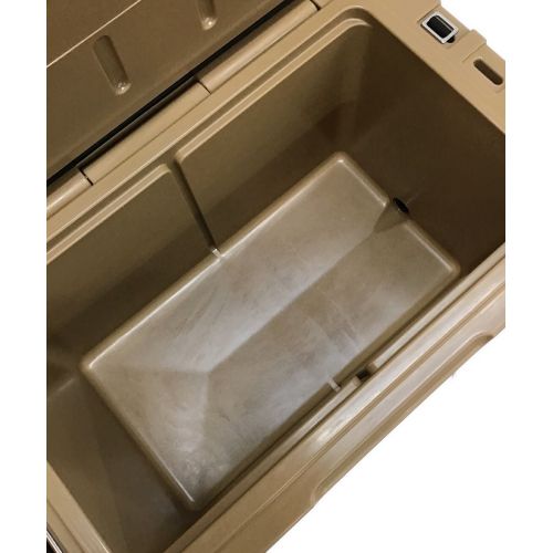 ROTO-MOLDED COOLER クーラーボックス 45QT コヨーテ｜トレファクONLINE