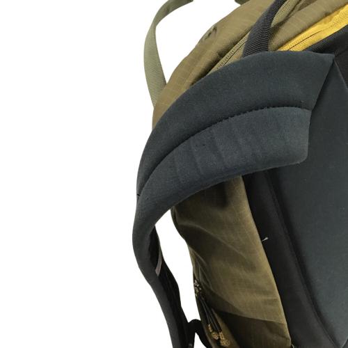 MOUNTAIN HARD WEAR (マウンテンハードウェア) リュック カーキ 内側ファスナーパーツ欠品 OU8725 CAMP4 21