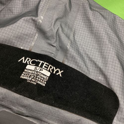 ARC'TERYX (アークテリクス) トレッキングウェア(ジャケット) レディース SIZE S グリーン GORE-TEX ベータLTジャケットウィメンズ 11625