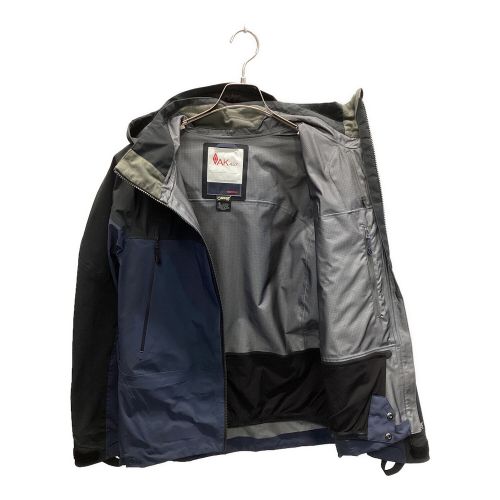 BURTON AK457 (バートン エーケー) スノーボードウェア(ジャケット) メンズ SIZE S ブラック×ネイビー GUIDE JK GORE-TEX