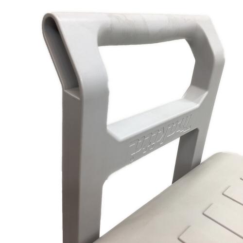 MAKITA (マキタ) クーラーボックス 20L 栓抜き部分緩み有（押すと外れてしまいます） CW180D 充電式保温冷庫