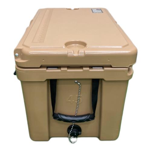 クーラーボックス 45QT タン