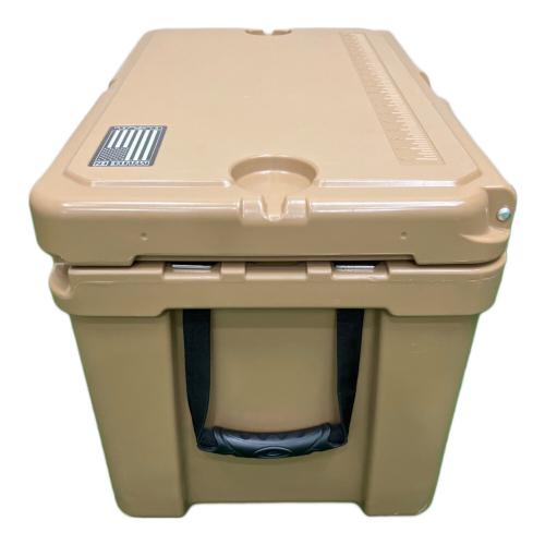 クーラーボックス 45QT タン