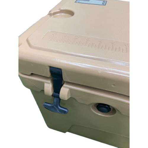 クーラーボックス 45QT タン