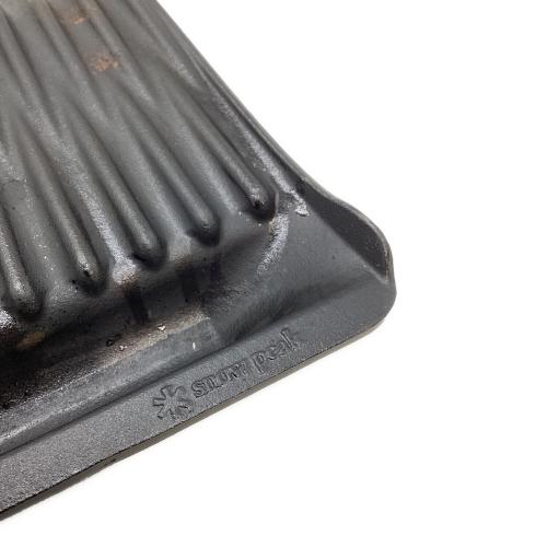 Snow peak (スノーピーク) 鋳鉄グリドルハーフ 鉄板 GR-015 廃盤品