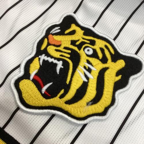 阪神タイガース (ハンシンタイガース) 応援グッズ SIZE L ホワイト 22-24シーズンホーム ユニフォーム 【1】森下翔太 レプリカ