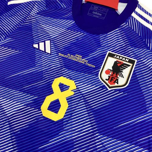 日本代表 (ニホンダイヒョウ) サッカーユニフォーム メンズ SIZE XL ブルー 【8】堂安律 2022W杯バッジ+スペイン戦マッチデー付 HF1845