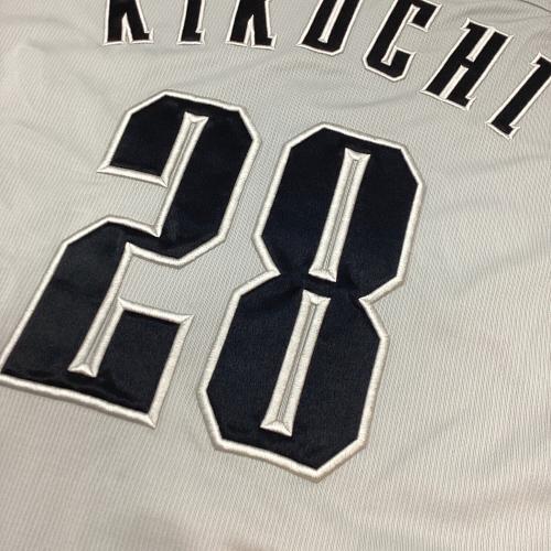 千葉ロッテマリーンズ (チバロッテマリーンズ) 28 菊池吏玖 サイン入りNECユニフォーム 応援グッズ マリーンズ・メモラビア証明書付 グレー