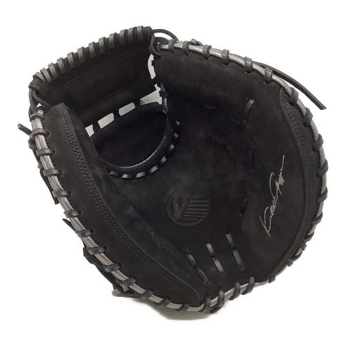 LOUISVILLE SLUGGER (ルイスビルスラッガー) 軟式グローブ スペシャルオーダー ケース付 ブラック