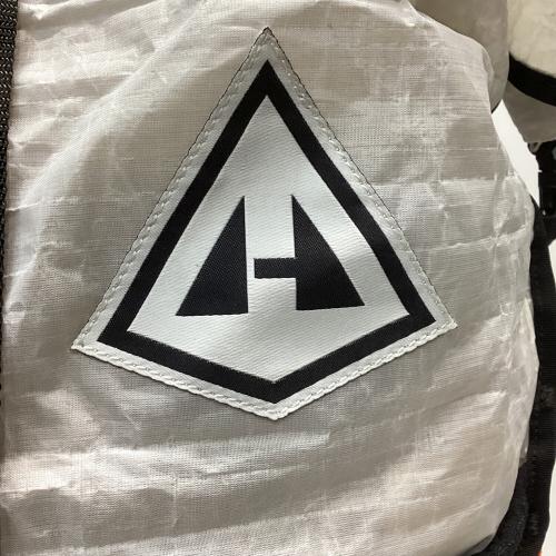 Hyperlite Mountain Gear (ハイパーライトマウンテンギア) バックパック ホワイト UNBOUND 40