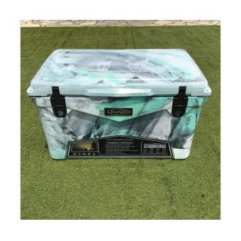 ICELAND COOLER (アイスランドクーラー) クーラーボックス 45QT(約42.6L) グリーンホワイトブラックカモ バスケット・カップホルダー・仕切り兼マナ板付