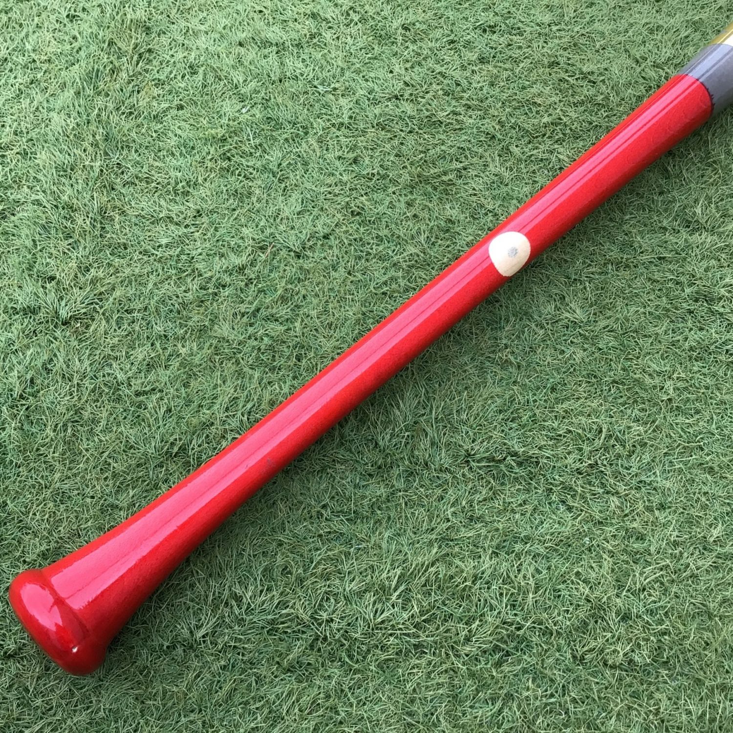 Victus 軟式木製バット 84cm/730g レッド×グレー メイプル材 PRO RESERVE SERIES  M-BAT-24｜トレファクONLINE