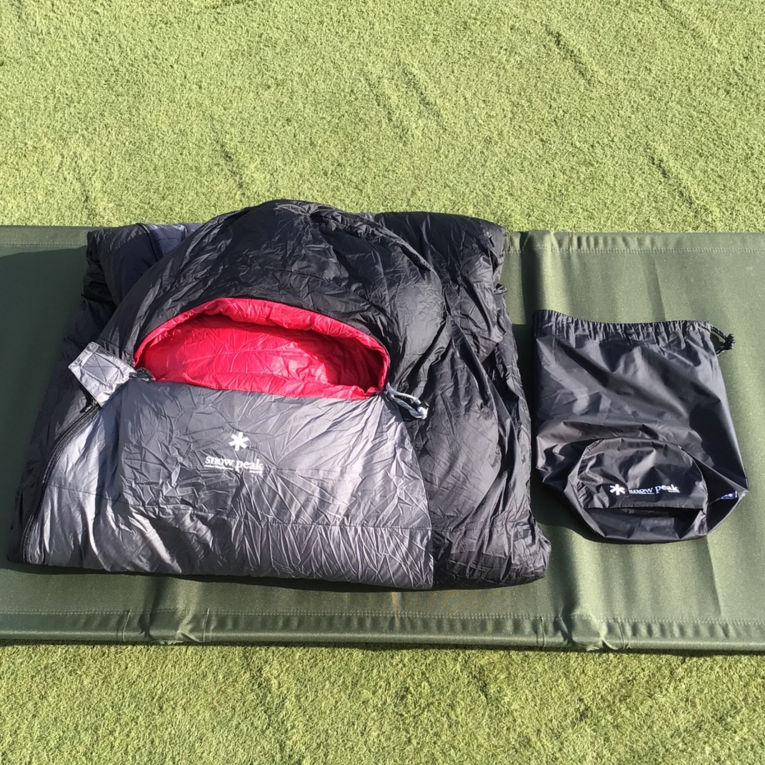 専門通販[未使用品] スノーピーク シュラフ 寝袋 BDD-022 BACCO 550 バクー550 下限温度-7度 ブラック 未使用品 マミー型シュラフ