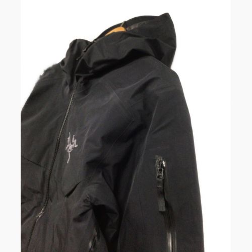 ARC'TERYX (アークテリクス) トレッキングウェア(ジャケット) メンズ SIZE XS ブラック 品薄品 2023年 中国製 ダウンジャケット GORE-TEX マカイ ライトウェイト ジャケット X000007430