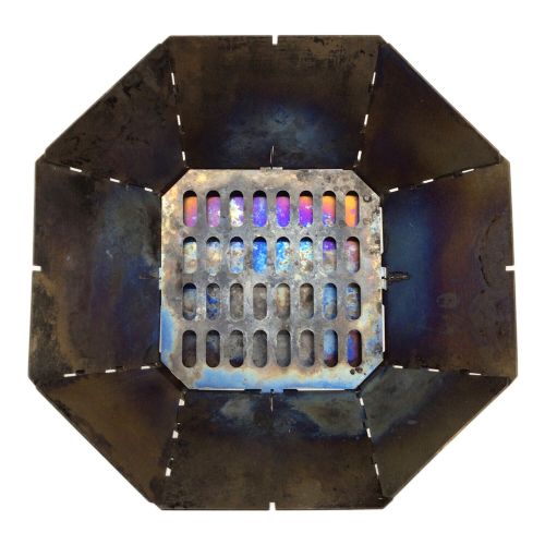 Flat Field (フラットフィールド) 焚火台 チタン製 桜炎