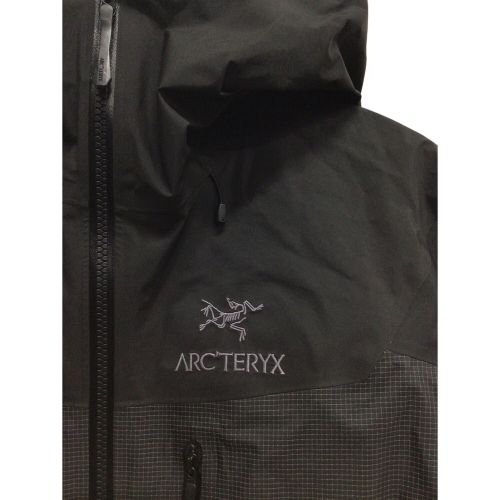 ARC'TERYX (アークテリクス) アウトドアウェア(ジャケット) メンズ SIZE M ブラック 2023年製 バードエイド冊子付属 X000006454 アルファジャケット