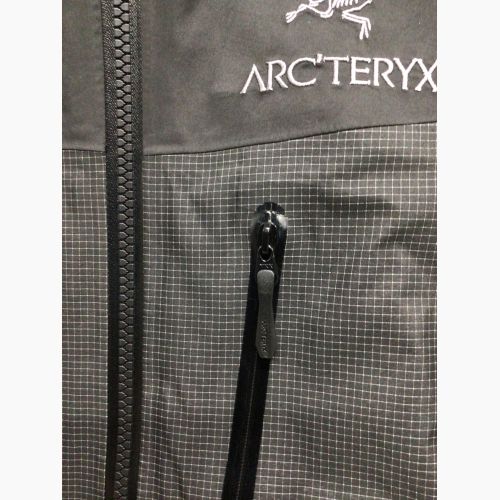 ARC'TERYX (アークテリクス) アウトドアウェア(ジャケット) メンズ SIZE M ブラック 2023年製 バードエイド冊子付属 X000006454 アルファジャケット