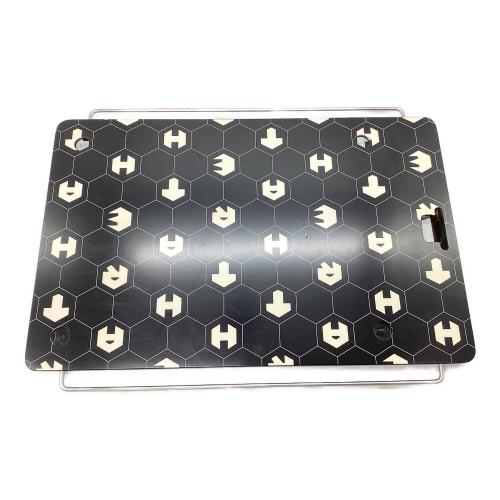 The Arth (ザァ～ッス) ファニチャーアクセサリー ブラック×ホワイト 床上手さん