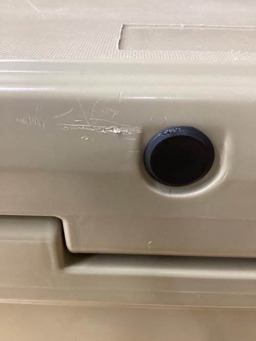 ICELAND COOLER(アイスランド クーラー) クーラーボックス 35QT コヨーテ