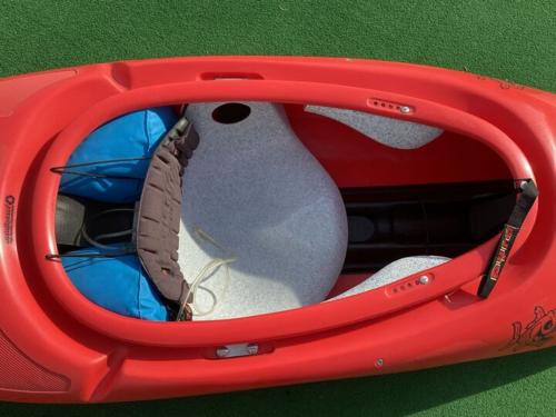 PYRANHA カヤック 220cm ina zone220 リバーカヤック レッド ホワイトウォーターなど向け