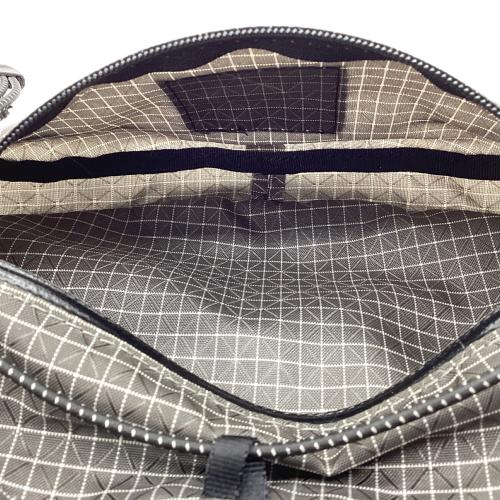 RawLow Mountain works (ロウロウ マウンテンワークス) ショルダーバッグ ブラック NUTS PACｋ ナッツパック