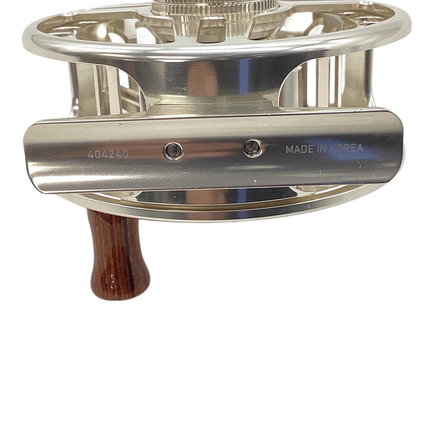 DAIWA (ダイワ) リール ケース付 @ フライリール ロッホモア SLA 3/4