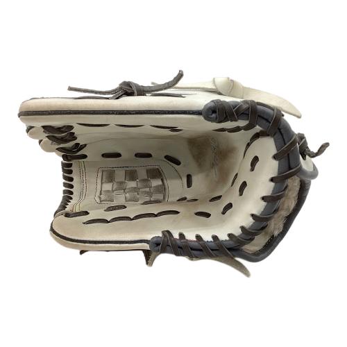 asics (アシックス) 軟式グローブ ホワイト 投手用 3121B184