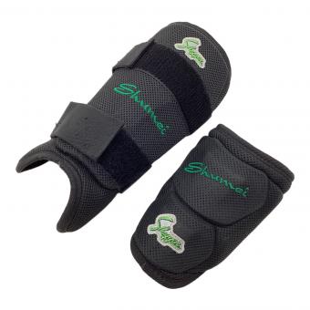 横浜DeNAベイスターズ (ヨコハマディーエヌエーベイスターズ) 応援グッズ ブラック 宮本秀明 @ フット&エルボーガードセット 実使用